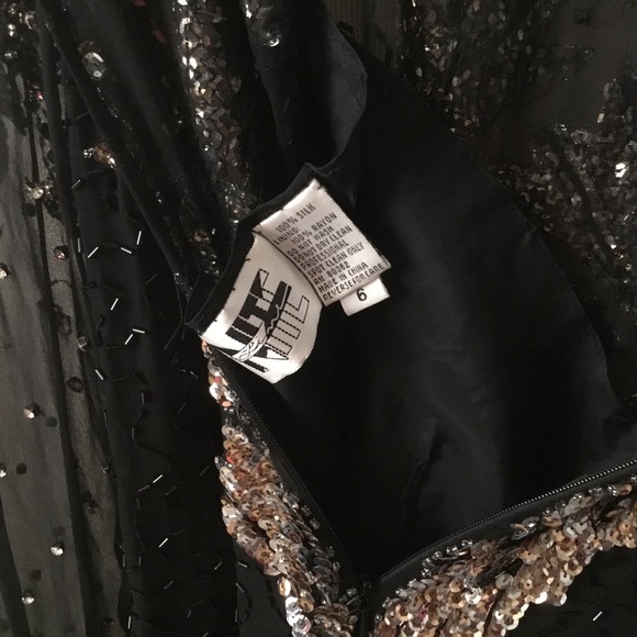 HOST PICK- NITE LINE GOLD/BLACK SEXY SEQUIN DRESS/ IT HAS SHOULDER PADS-SIZE 6 - Picture 11 of 12